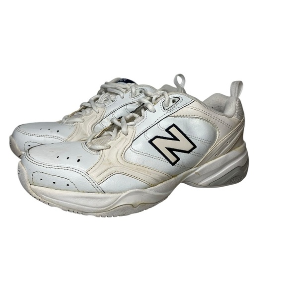 New Balance White Sneakers 9.5 - Picture 2 of 13